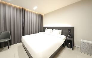 Mokpo Brown Dot Hotel Namak Branch