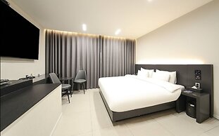 Mokpo Brown Dot Hotel Namak Branch