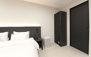 Mokpo Brown Dot Hotel Namak Branch