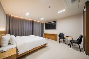 Mokpo Brown Dot Hotel Namak Branch