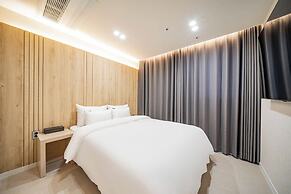 Mokpo Brown Dot Hotel Namak Branch