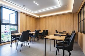 Mokpo Brown Dot Hotel Namak Branch