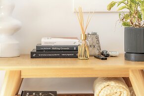 Tahatai Cottage with Spa Pool - Oneroa