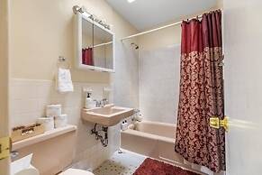 Arlington Convenience Entire 2-br 2-ba in Nova