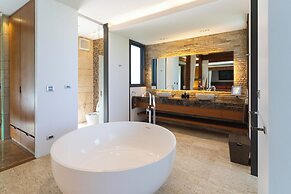 iRETREAT PAK THONG CHAI