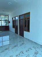 Ayodhya Dham Hotel By GRB