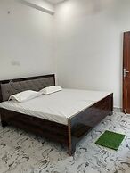 Ayodhya Dham Hotel By GRB