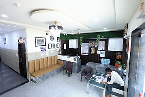 Shri Girraj Residency