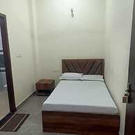 Shri Girraj Residency