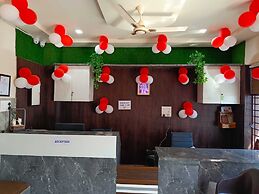 Shri Girraj Residency