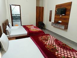 Shri Girraj Residency