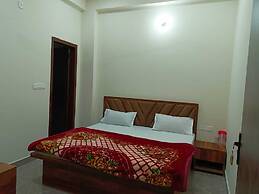 Shri Girraj Residency