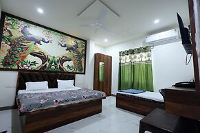 Shri Girraj Residency