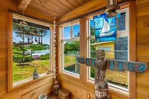Bluebell Bungalow in Ocean Shores