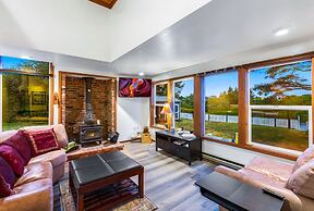 Bluebell Bungalow in Ocean Shores