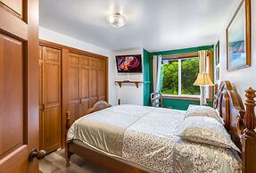 Bluebell Bungalow in Ocean Shores