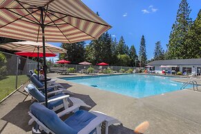 Captain s Retreat in Shelton