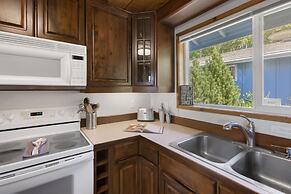 Captain s Retreat in Shelton