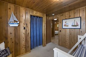 Captain s Retreat in Shelton