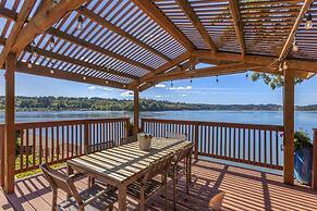 Captain s Retreat in Shelton