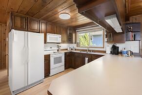 Captain s Retreat in Shelton