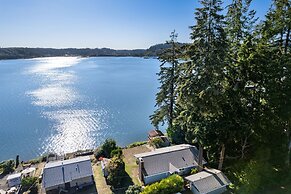 Captain s Retreat in Shelton