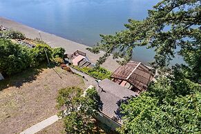 Captain s Retreat in Shelton