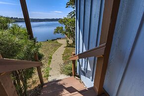 Captain s Retreat in Shelton