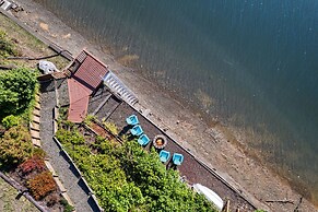 Captain s Retreat in Shelton