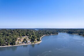 Captain s Retreat in Shelton