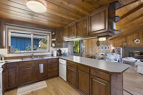 Captain s Retreat in Shelton