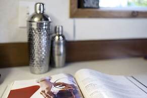 Captain s Retreat in Shelton