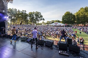 City Lights Holiday Park