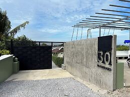 Thirty Degrees in February, Khao Tao, Hua Hin