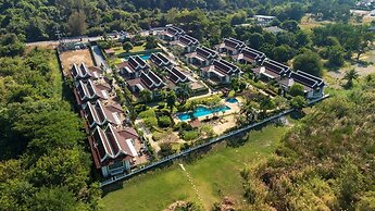 Thirty Degrees in February, Khao Tao, Hua Hin