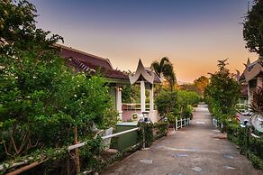 Thirty Degrees in February, Khao Tao, Hua Hin