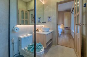 Thirty Degrees in February, Khao Tao, Hua Hin