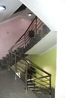 De Milton Hotel and Suites