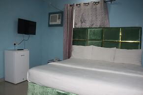 De Milton Hotel and Suites