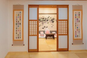 Chosun Royal Family Hotel