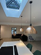 Charming Hampshire House Retreat