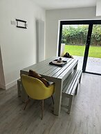 Charming Hampshire House Retreat