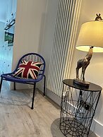 Charming Hampshire House Retreat
