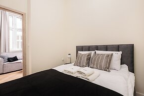 Krowoderska 55 By Upstairs