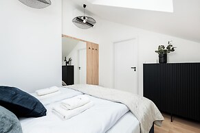 Krowoderska 55 By Upstairs