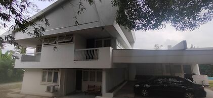 Taman Duta KL Deluxe Villa by uBook