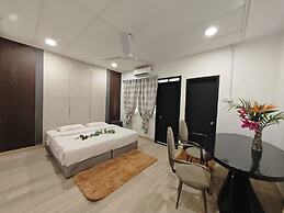 Taman Duta KL Deluxe Villa by uBook