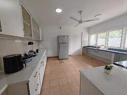 Taman Duta KL Deluxe Villa by uBook