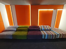 Taman Duta KL Deluxe Villa by uBook