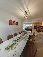 Taman Duta KL Deluxe Villa by uBook